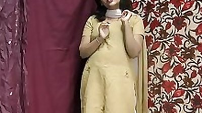 Rupali indian girl in shalwar suit stripping show