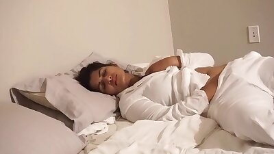 https://www.xvideos.com/video52218351/desi_bhabi_fucks_herself_in_bed_-_maya